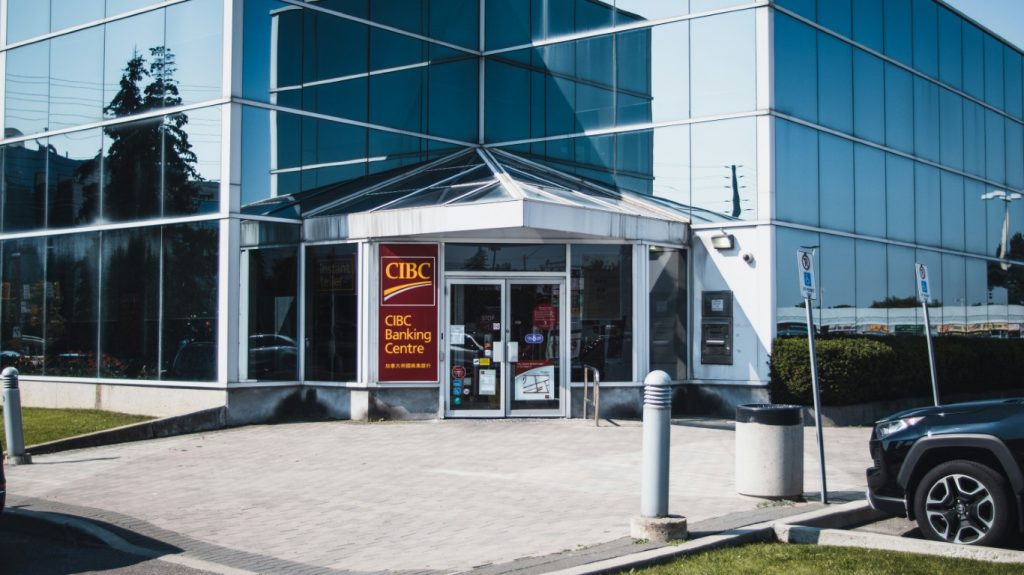 After-Hours Bank Cleaning Protocols: A Vancouver Branch Manager’s Guide